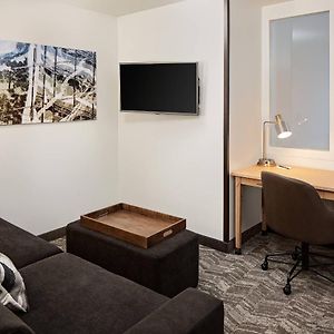 One-Bedroom King Suite Sofa Bed